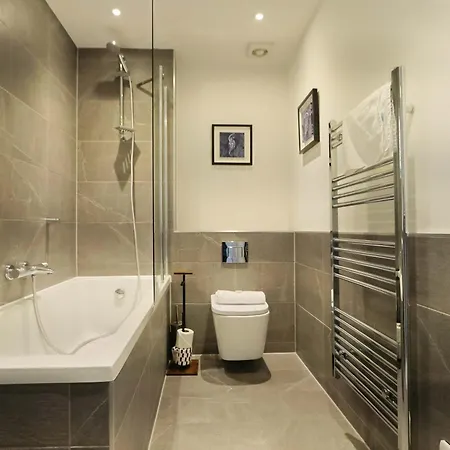 Three Bedroom House In Easton Casa de Férias Bristol